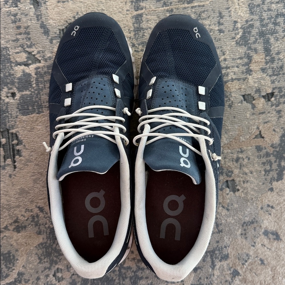 On Running Men's Navy and White Sneakers